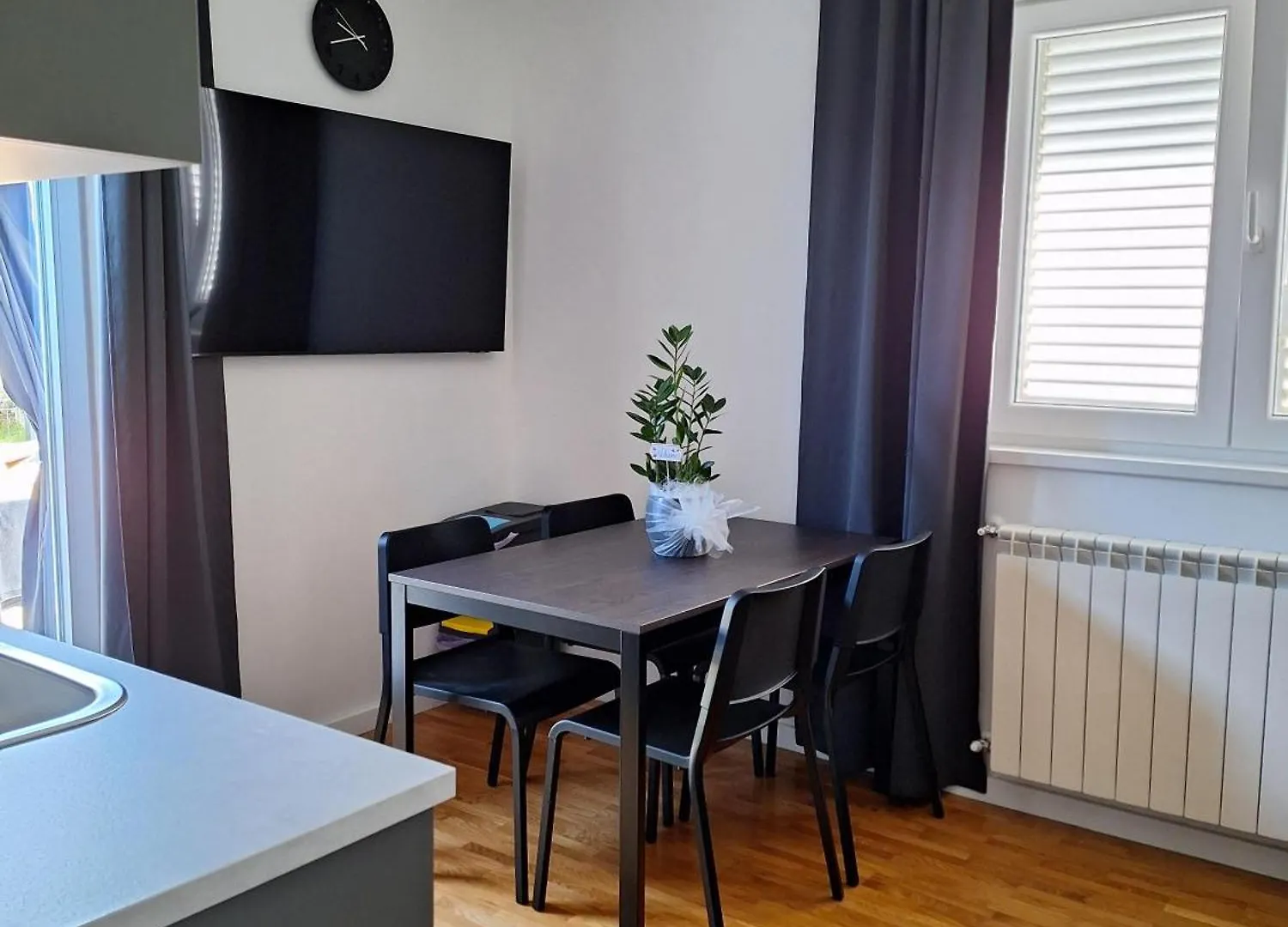 Apartment Vidak location